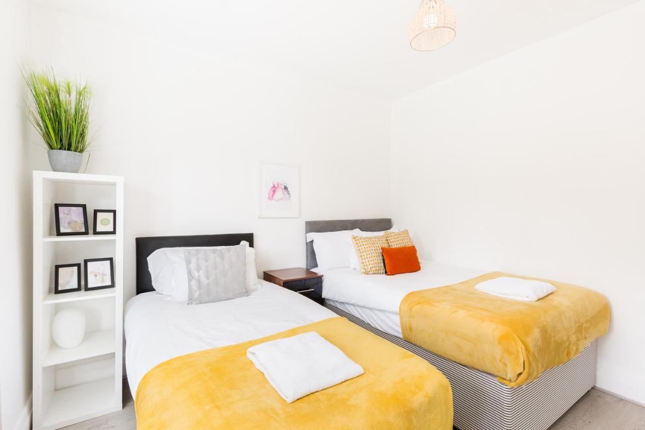 Beautiful 6 Bedroom House For 17 Guests Next To Edgbaston Stadium Birmingham Eksteriør billede