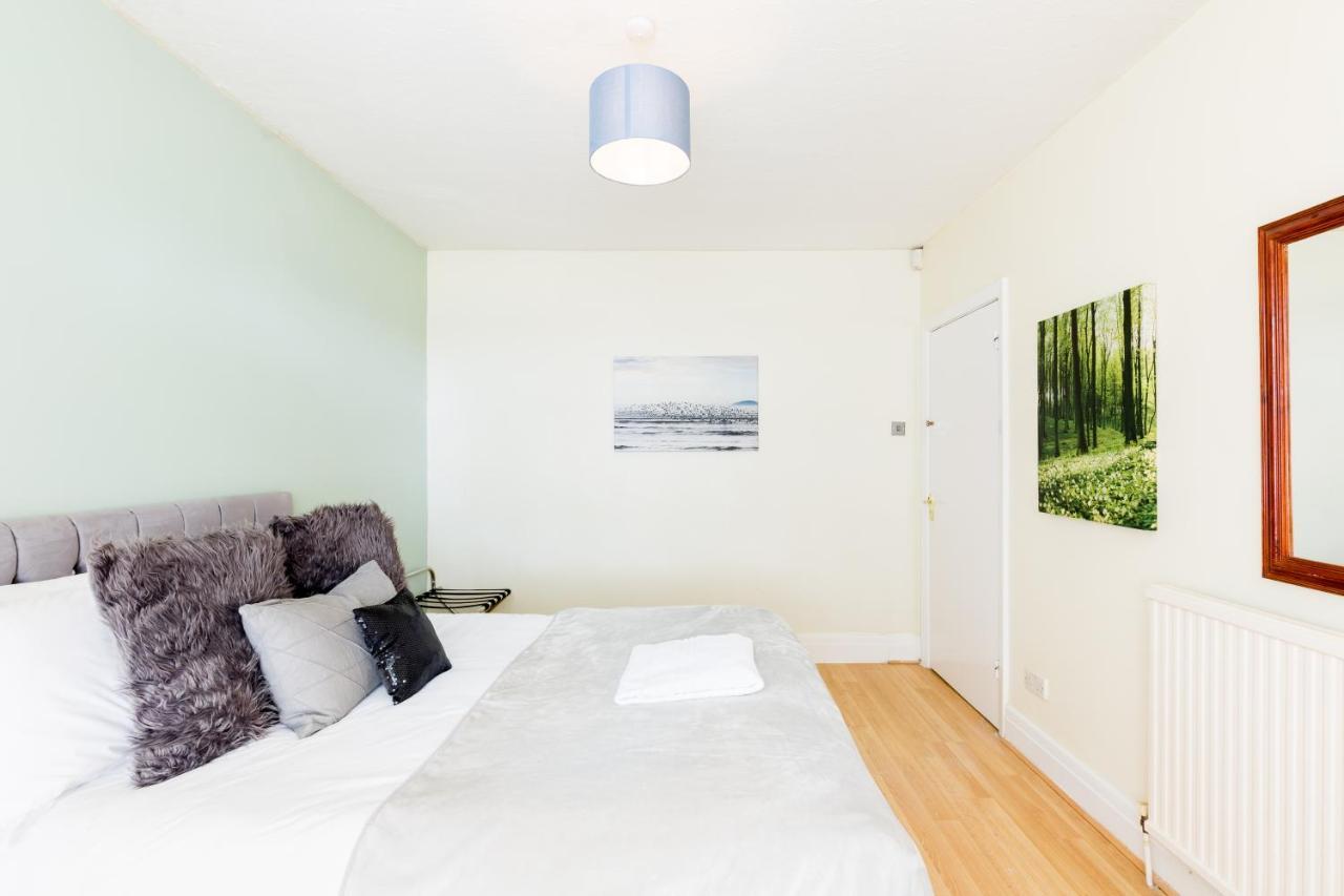 Beautiful 6 Bedroom House For 17 Guests Next To Edgbaston Stadium Birmingham Eksteriør billede